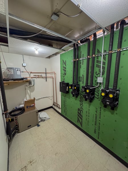 interior-piping-camp-office